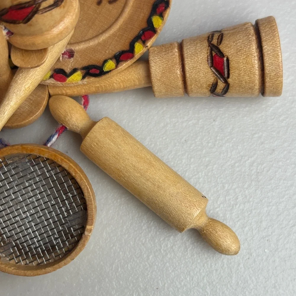 Vintage Wooden Slovenia Souvenir Keychain  / Ornament